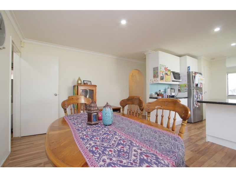 32 Rushbrook Way, Thornlie WA 6108