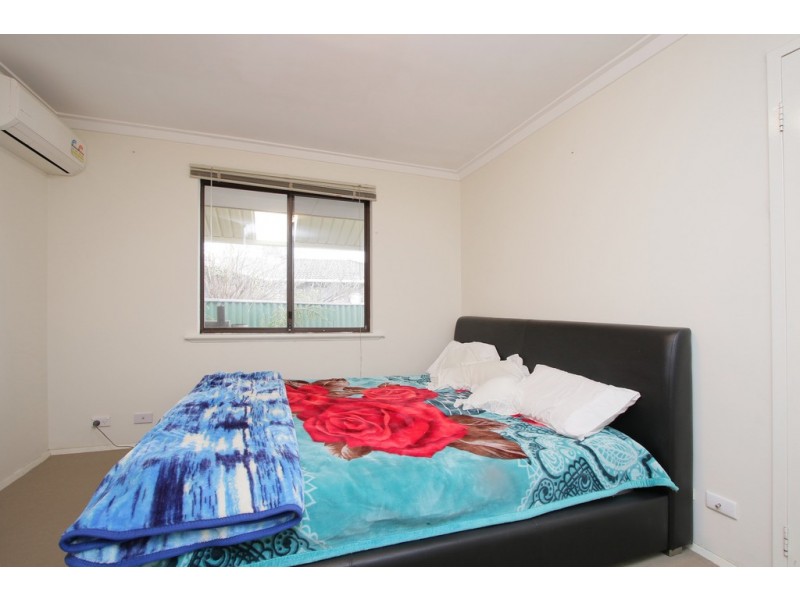 32 Rushbrook Way, Thornlie WA 6108