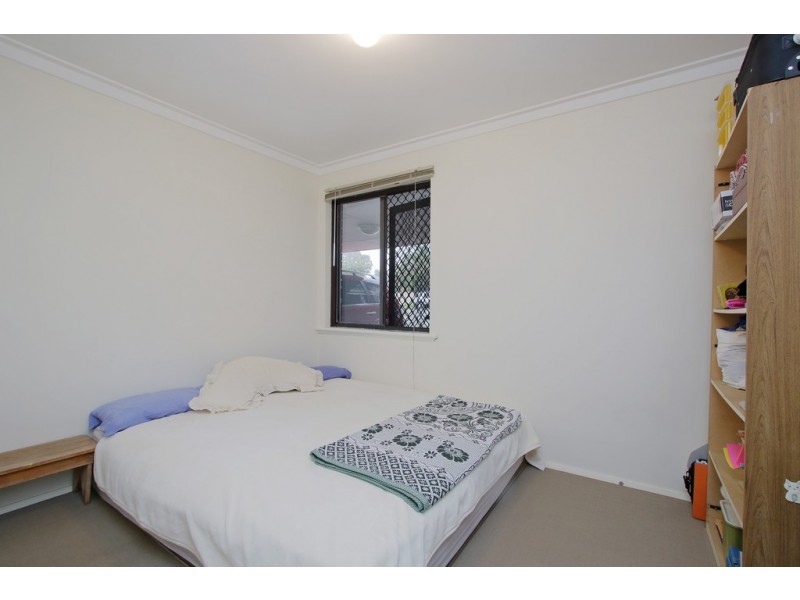 32 Rushbrook Way, Thornlie WA 6108