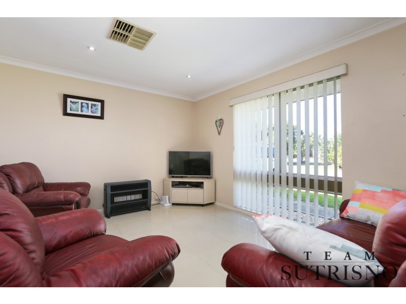 27 Elderberry Drive, Parkwood WA 6147