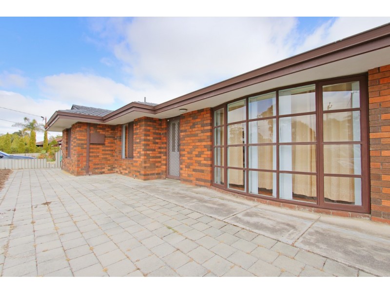 28 Meadowbrook Drive, Parkwood WA 6147