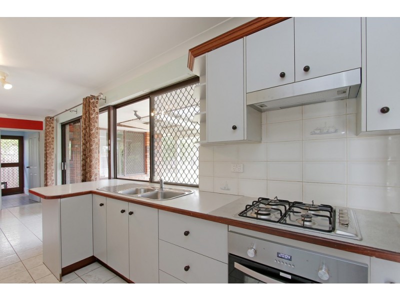 28 Meadowbrook Drive, Parkwood WA 6147