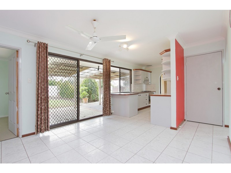 28 Meadowbrook Drive, Parkwood WA 6147