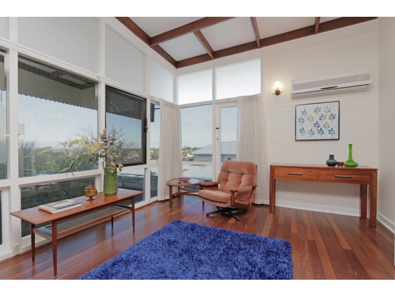 182 Reynolds Rd, Mount Pleasant WA 6153