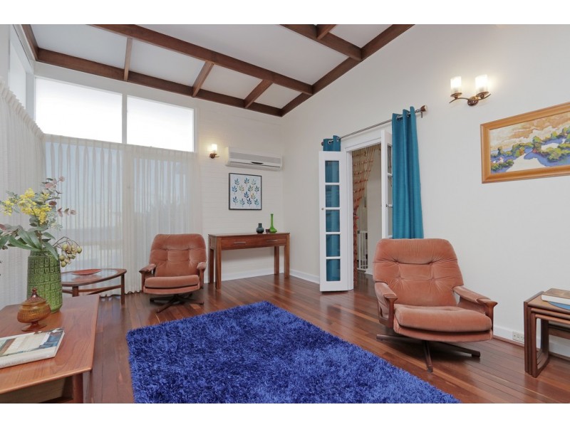 182 Reynolds Rd, Mount Pleasant WA 6153