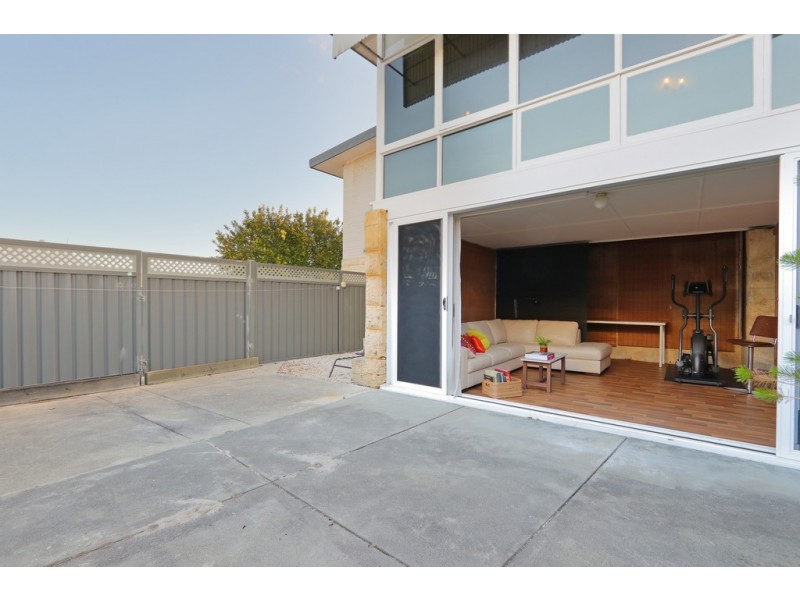 182 Reynolds Rd, Mount Pleasant WA 6153