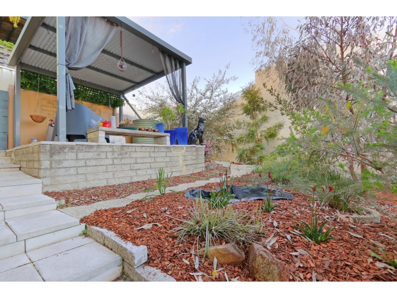 182 Reynolds Rd, Mount Pleasant WA 6153