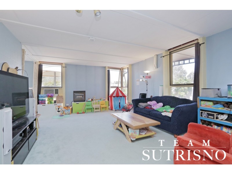 79 Meadowbrook Drive, Parkwood WA 6147