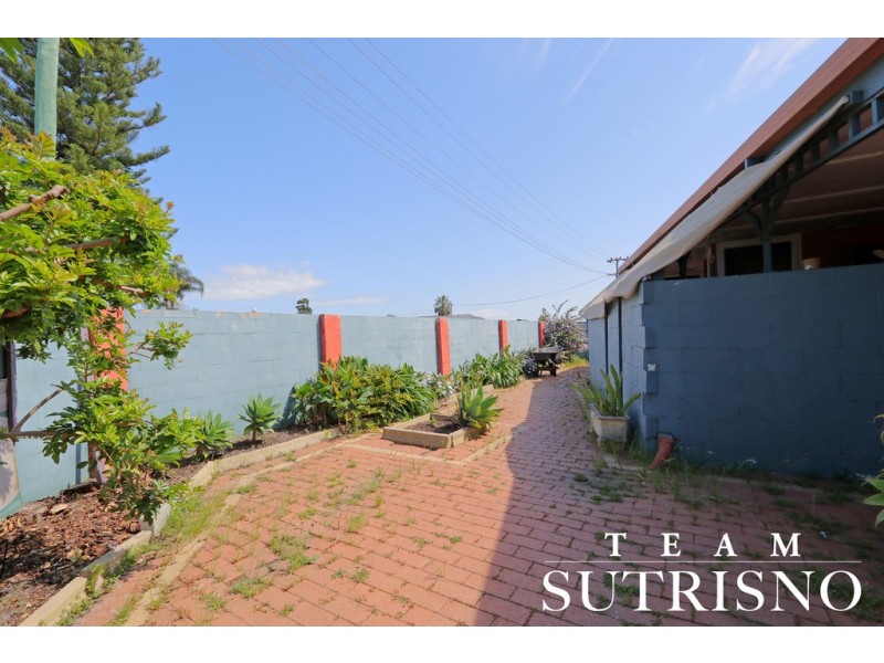 79 Meadowbrook Drive, Parkwood WA 6147