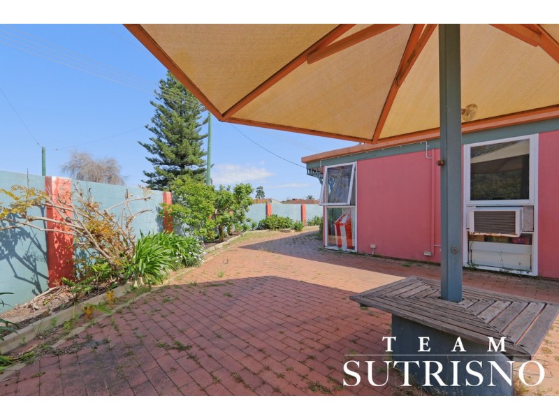 79 Meadowbrook Drive, Parkwood WA 6147