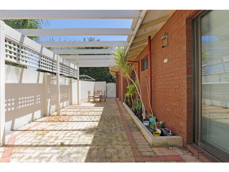1/297 Preston Point Rd, Bicton WA 6157
