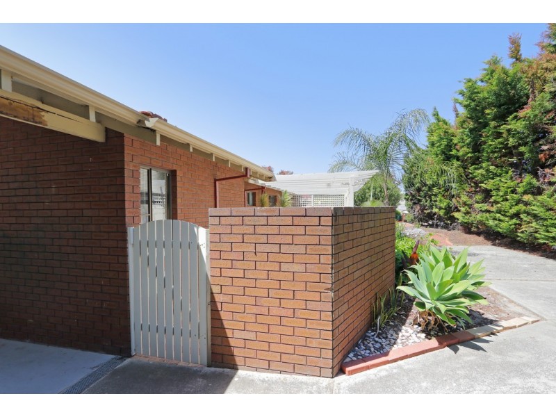 1/297 Preston Point Rd, Bicton WA 6157