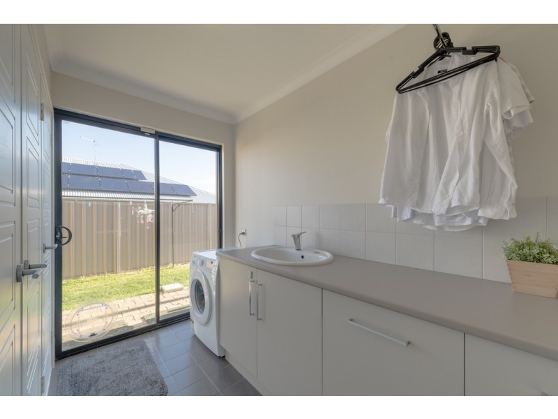 14 Seascape View, Yangebup WA 6164