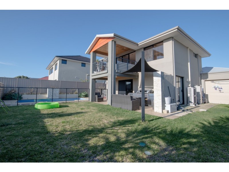 14 Seascape View, Yangebup WA 6164