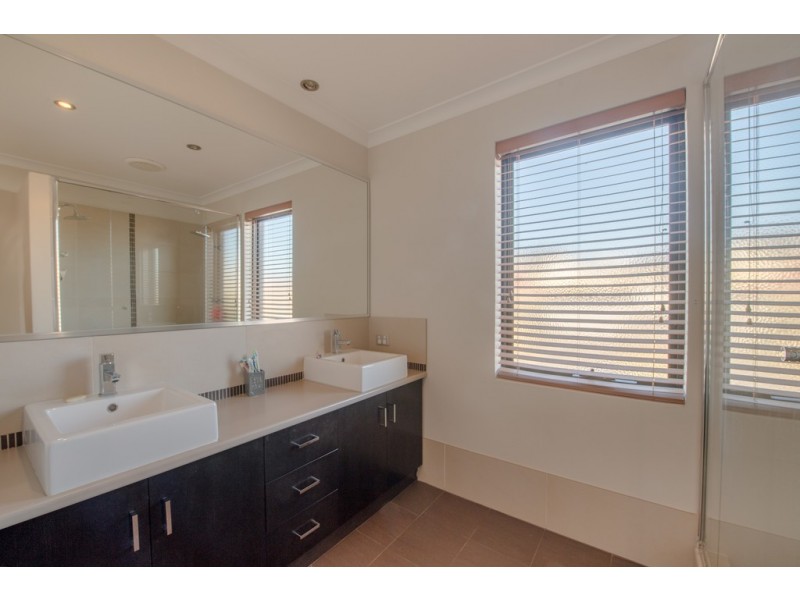 14 Seascape View, Yangebup WA 6164