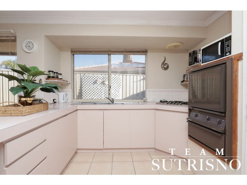 1/15 Lisbon Court, Parkwood WA 6147