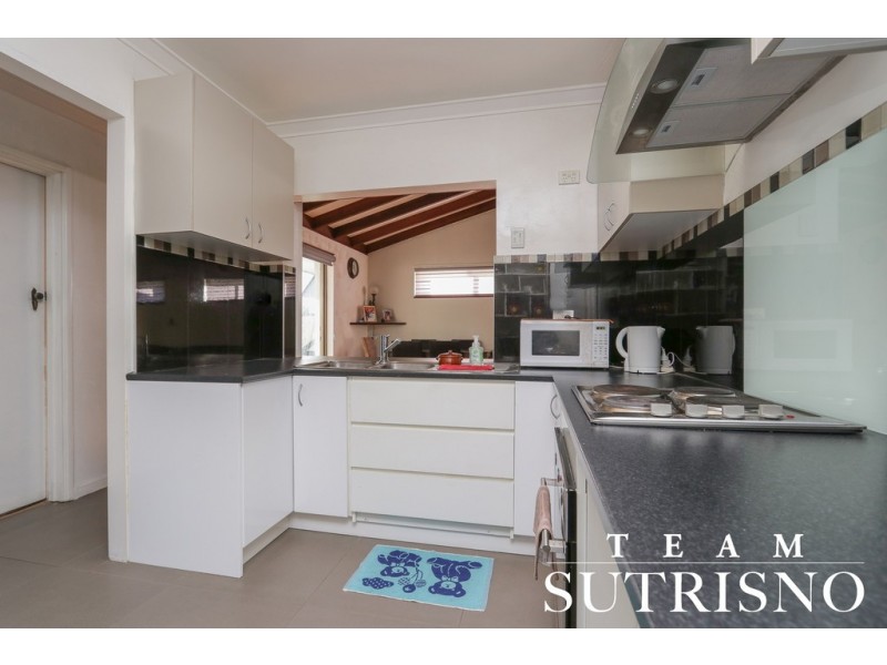 89 Berehaven Avenue, Thornlie WA 6108