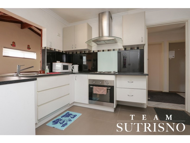 89 Berehaven Avenue, Thornlie WA 6108