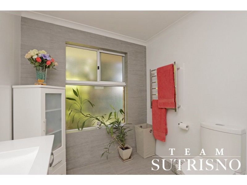 5 Diviney Court, Parkwood WA 6147