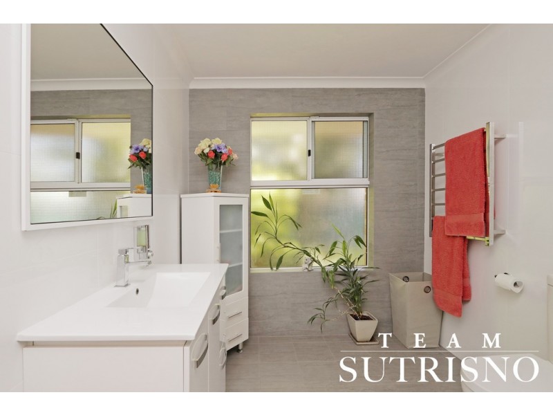 5 Diviney Court, Parkwood WA 6147