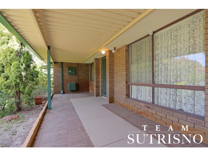1 Grenadier Drive, Thornlie WA 6108