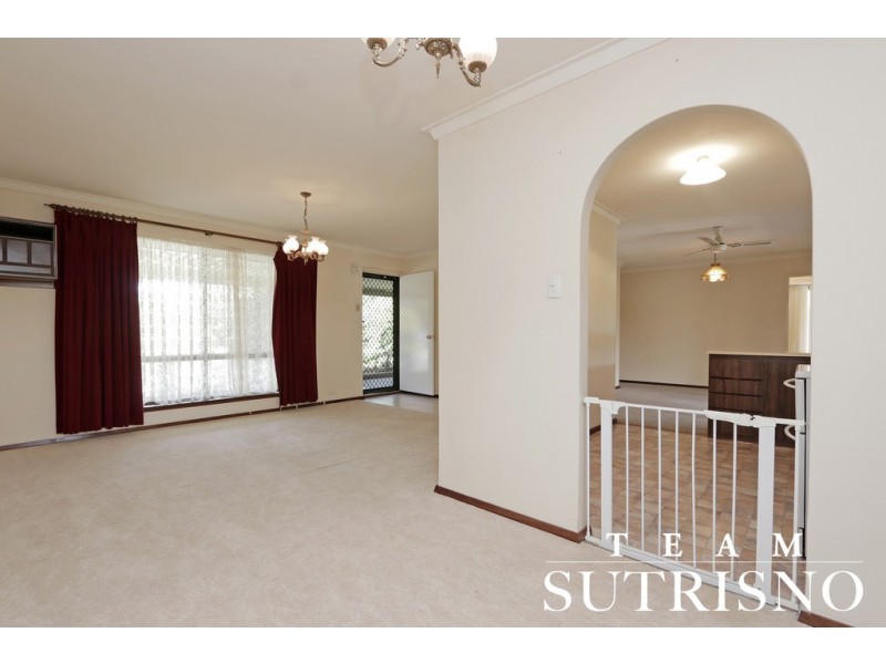 1 Grenadier Drive, Thornlie WA 6108