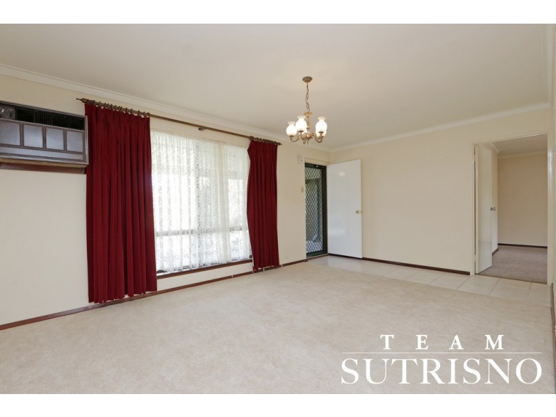 1 Grenadier Drive, Thornlie WA 6108