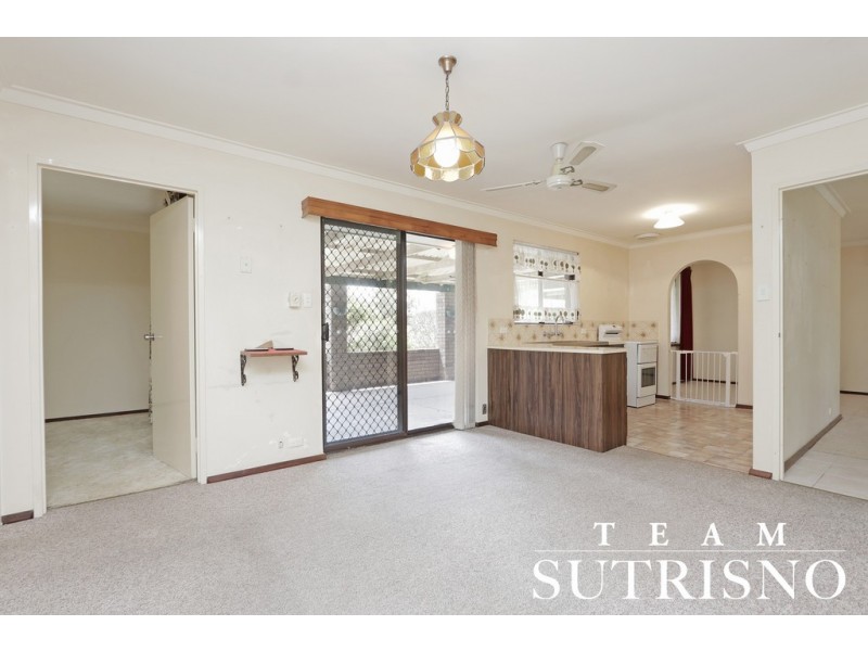 1 Grenadier Drive, Thornlie WA 6108