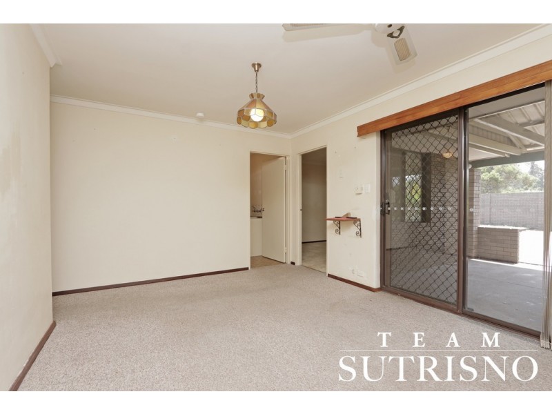 1 Grenadier Drive, Thornlie WA 6108