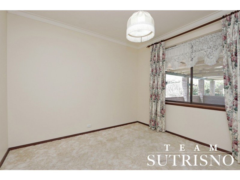 1 Grenadier Drive, Thornlie WA 6108