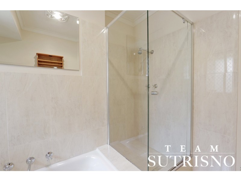 1 Grenadier Drive, Thornlie WA 6108