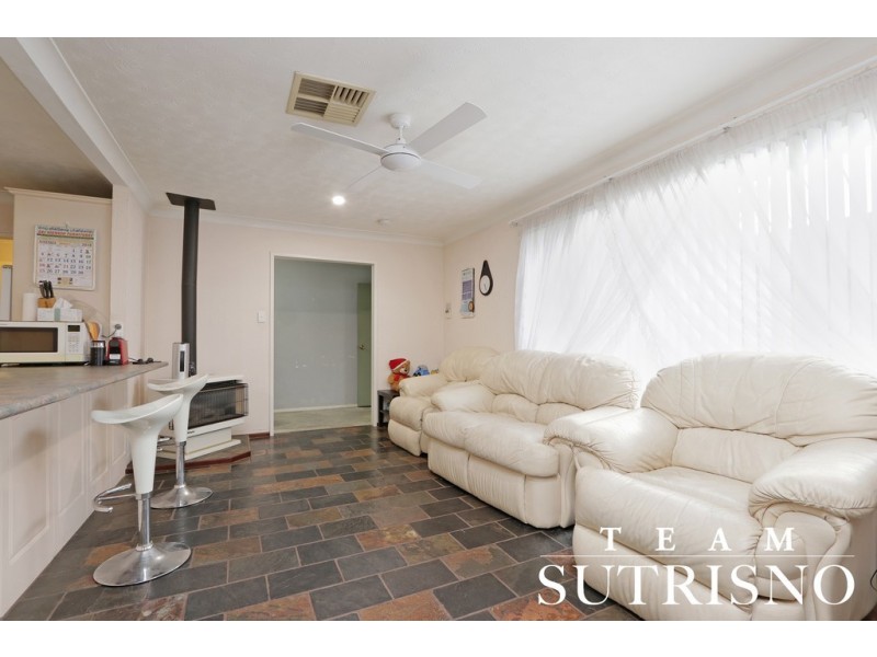 16 Merley Way, Parkwood WA 6147