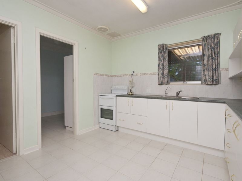 37 Lantana Way, Camillo WA 6111