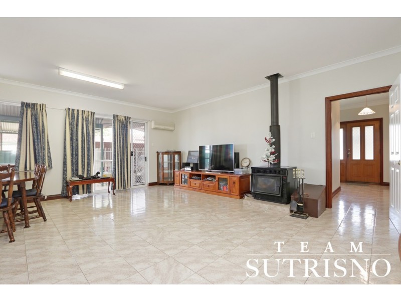 8 Glenrowan Place, Willetton WA 6155