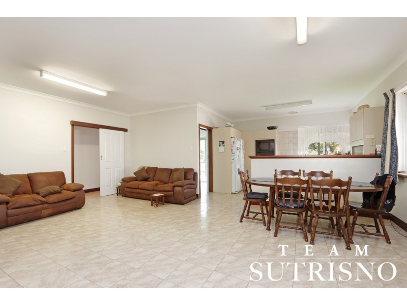 8 Glenrowan Place, Willetton WA 6155