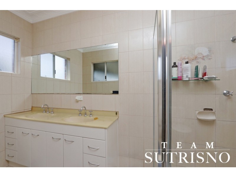 8 Glenrowan Place, Willetton WA 6155