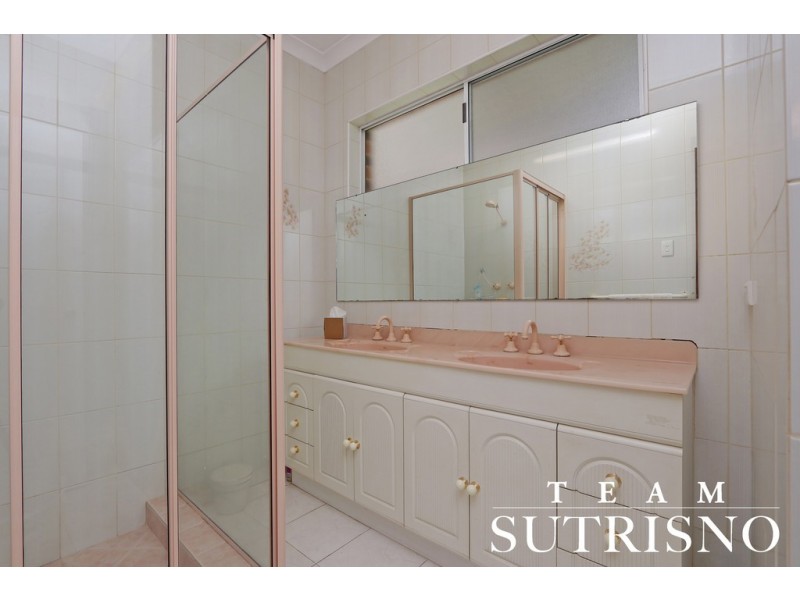 8 Glenrowan Place, Willetton WA 6155