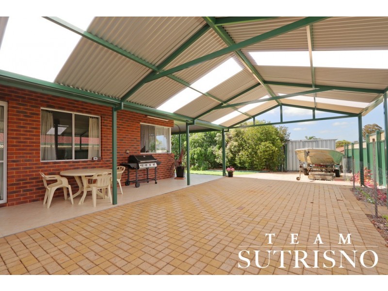 8 Glenrowan Place, Willetton WA 6155