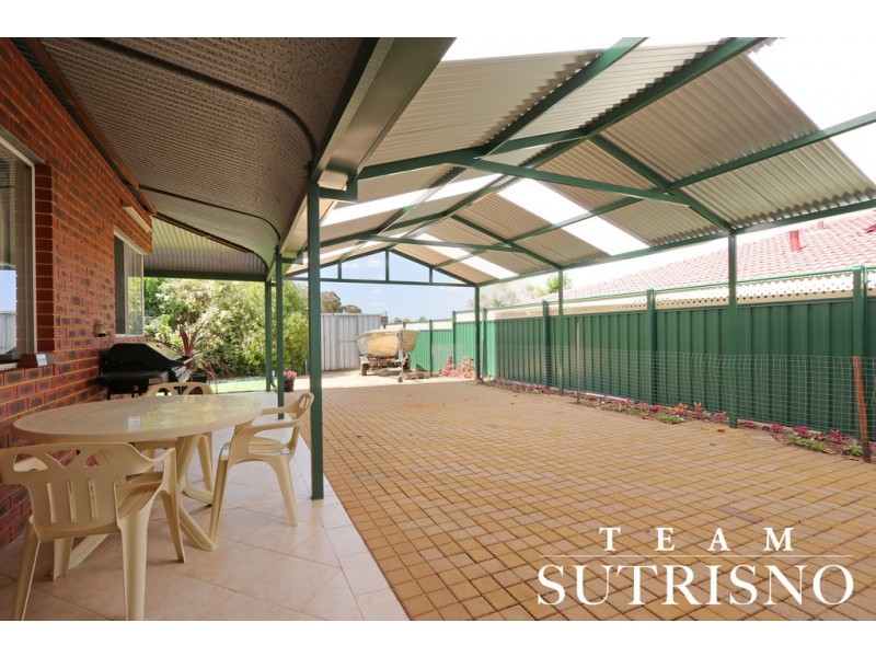 8 Glenrowan Place, Willetton WA 6155