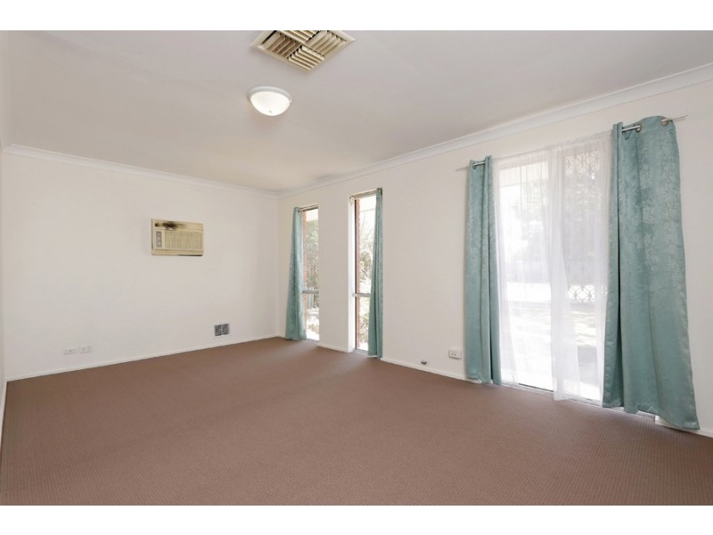 19 Greenough Way, Gosnells WA 6110