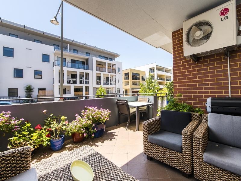 22/2 Stockton Bend, Cockburn Central WA 6164