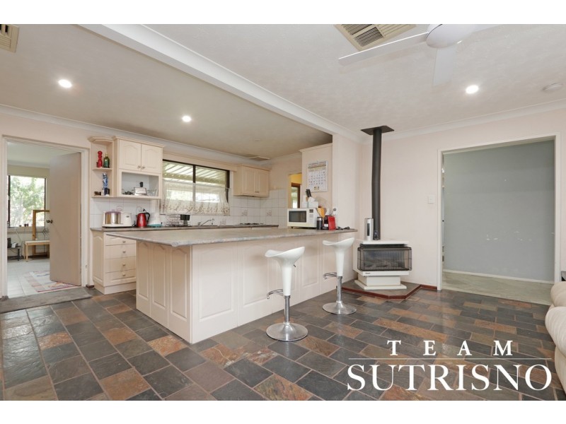 16 Merley Way, Parkwood WA 6147