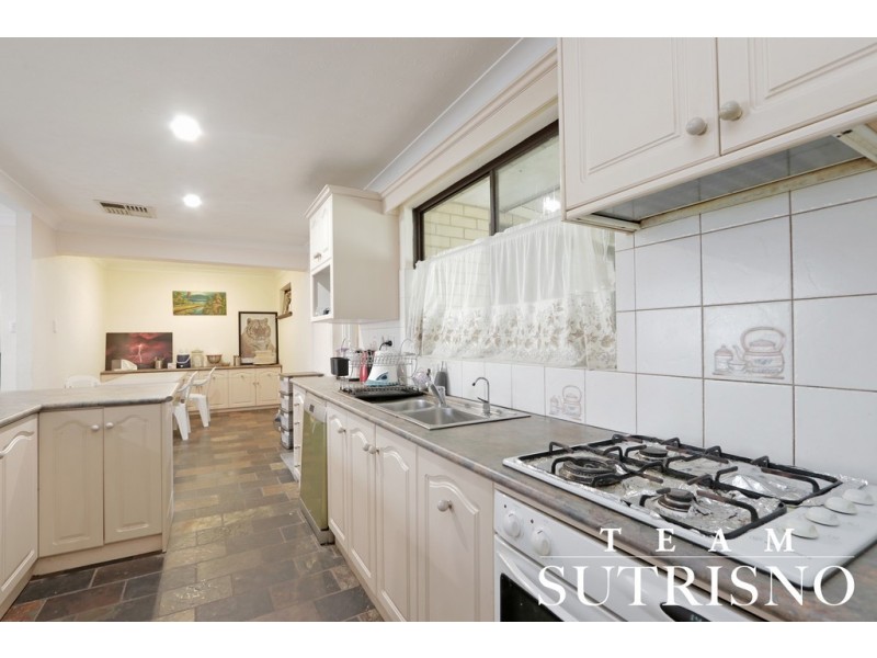 16 Merley Way, Parkwood WA 6147