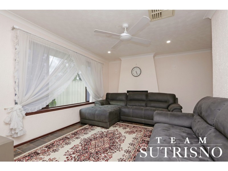 16 Merley Way, Parkwood WA 6147