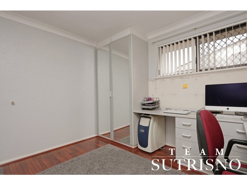 16 Merley Way, Parkwood WA 6147