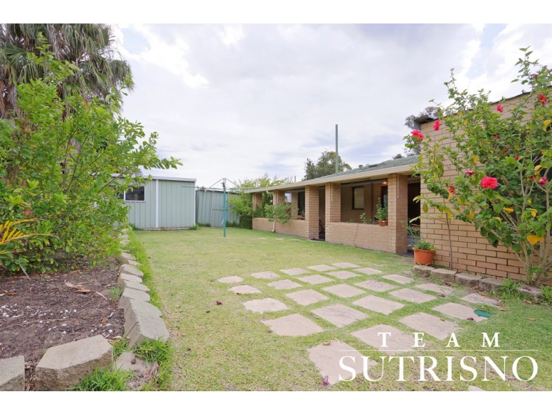 16 Merley Way, Parkwood WA 6147