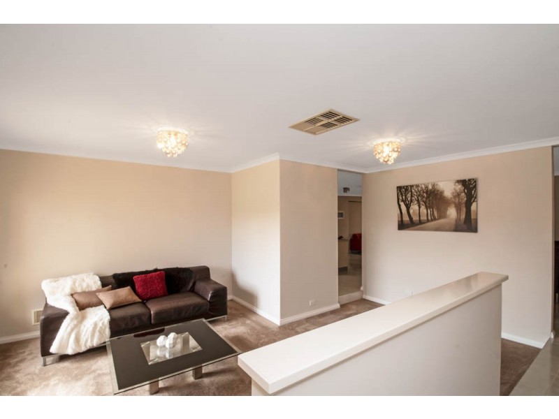 2 Hedges Retreat, Atwell WA 6164
