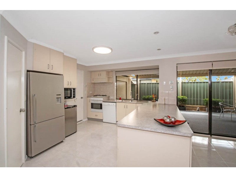 2 Hedges Retreat, Atwell WA 6164