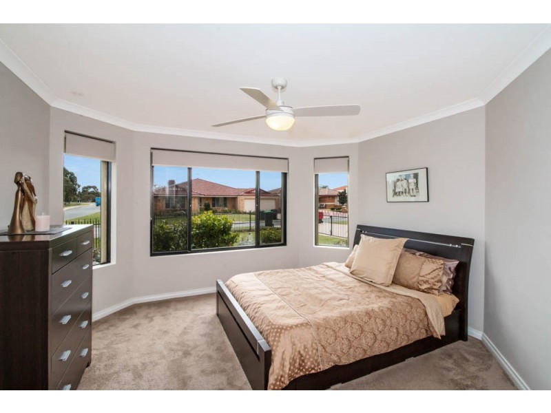 2 Hedges Retreat, Atwell WA 6164