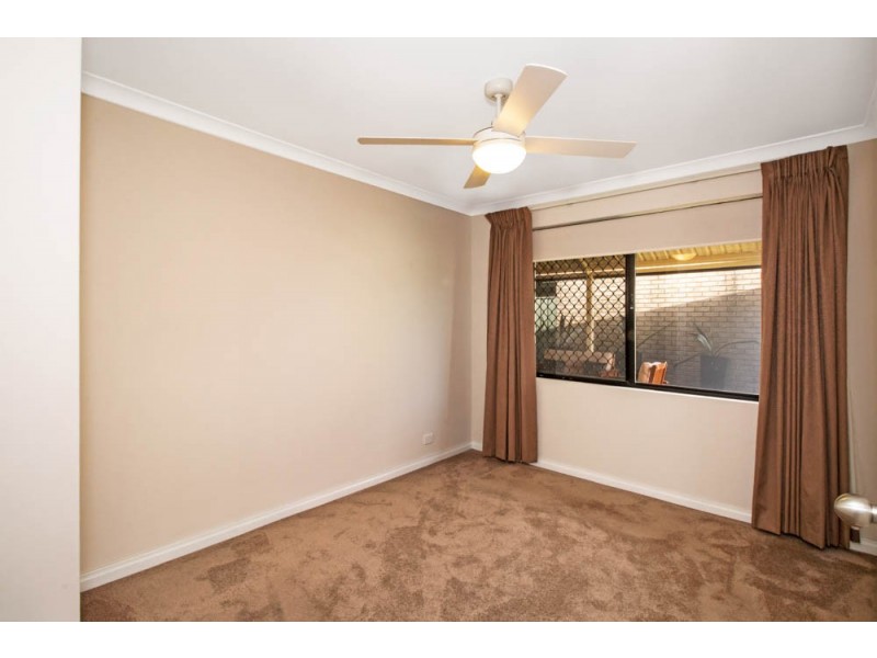 2 Hedges Retreat, Atwell WA 6164